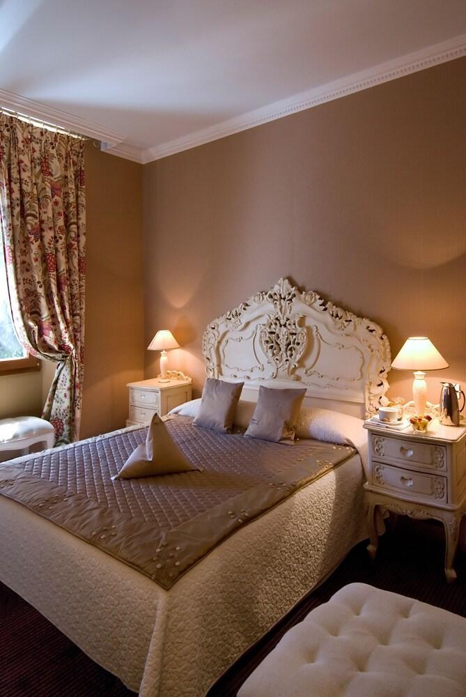 Hotel Chateau De La Tour Канны Номер фото