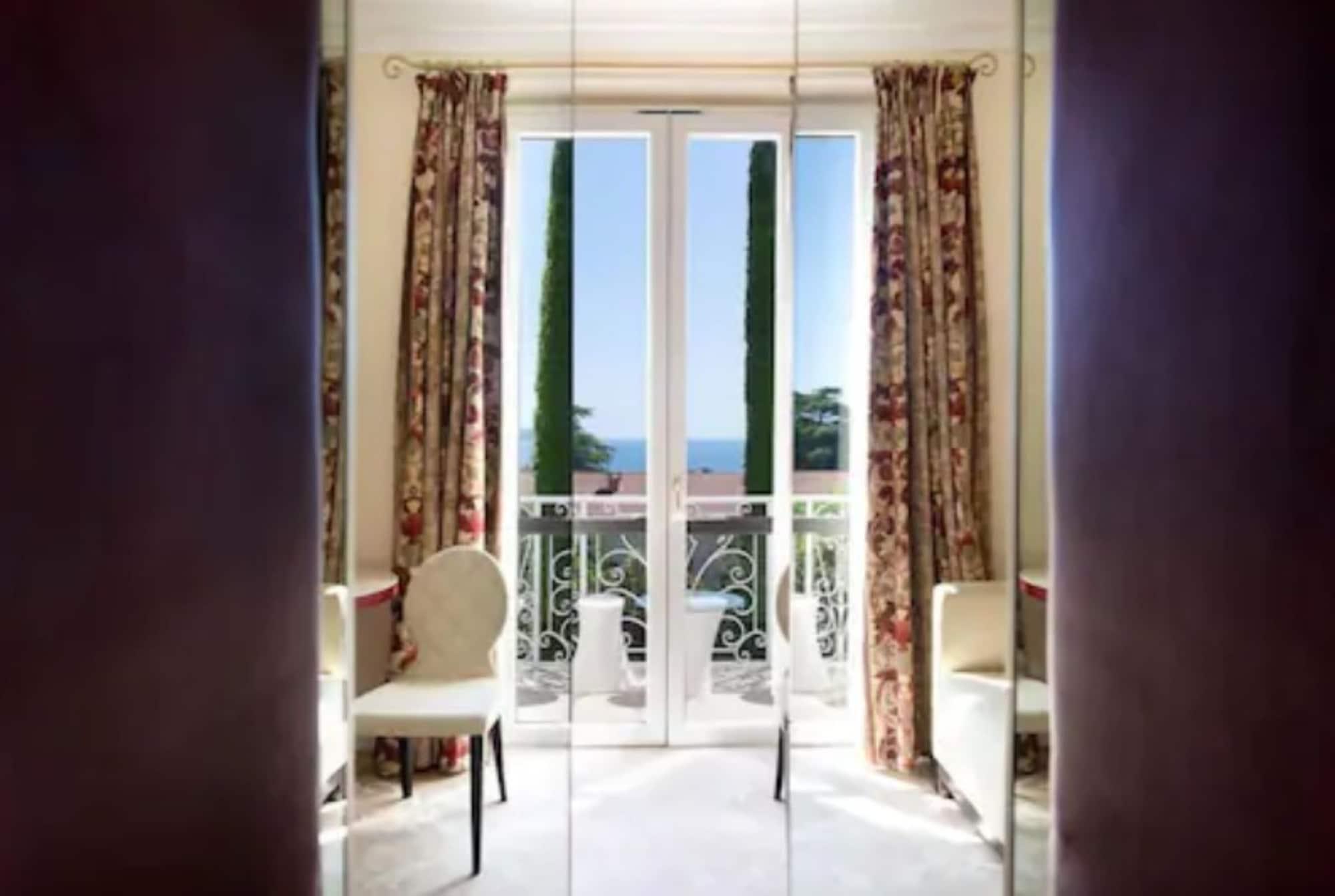 Hotel Chateau De La Tour Канны Экстерьер фото