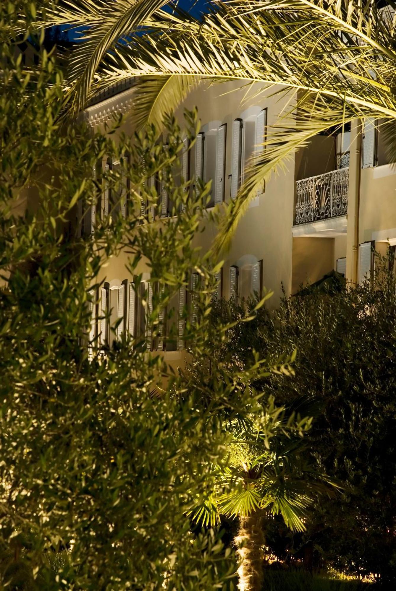 Hotel Chateau De La Tour Канны Экстерьер фото