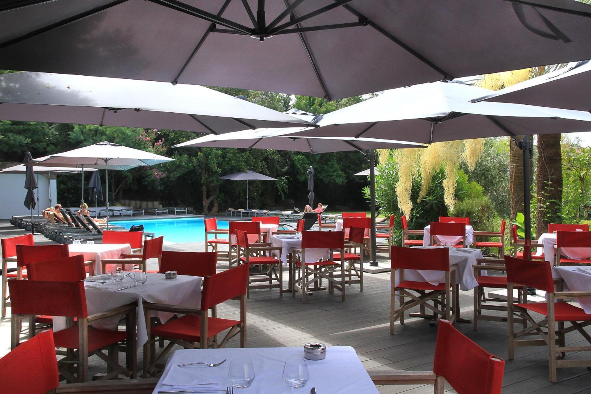 Hotel Chateau De La Tour Канны Экстерьер фото