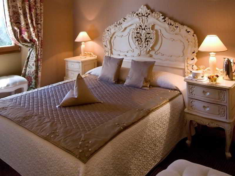 Hotel Chateau De La Tour Канны Экстерьер фото