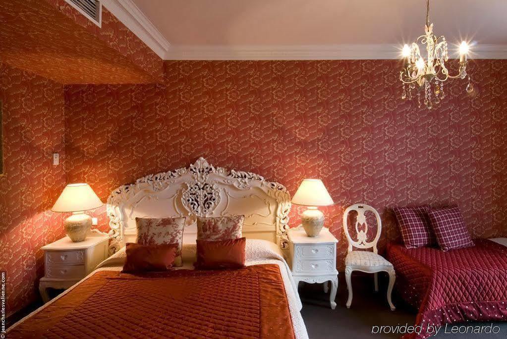 Hotel Chateau De La Tour Канны Экстерьер фото