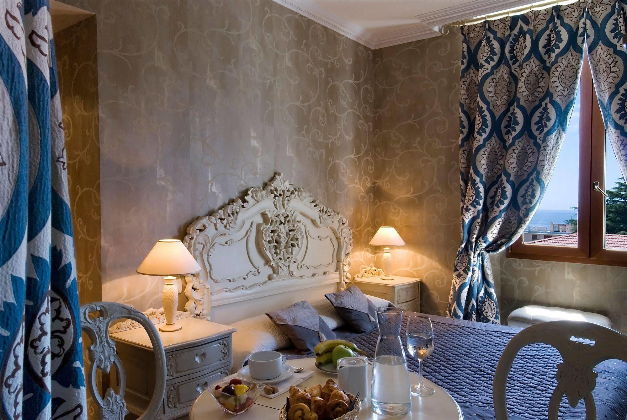 Hotel Chateau De La Tour Канны Экстерьер фото